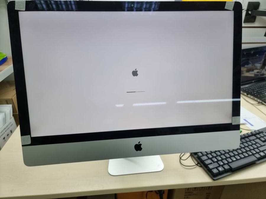 Диагностика iMac на рабочем месте мастера